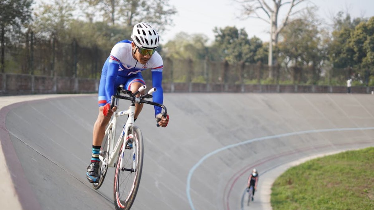 Cycliste en vélodrome — Paris-Roubaix 2026